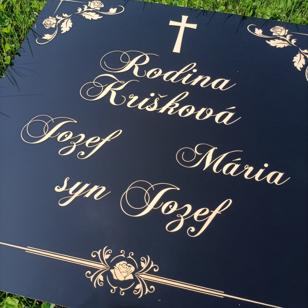 gravírovaná tabuľka na hrob