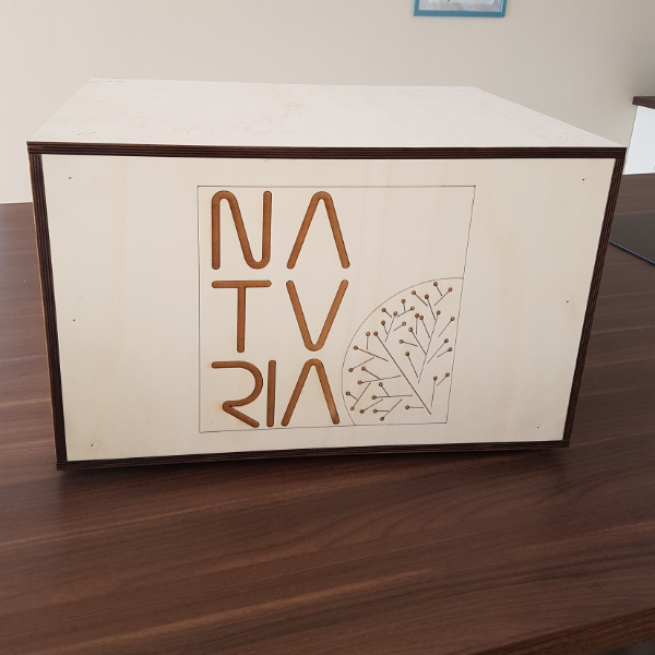 drevený box na mieru s logom