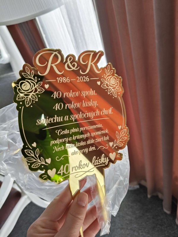 Nach Kundenwunsch gestalteter Stecker zum Hochzeitstag
