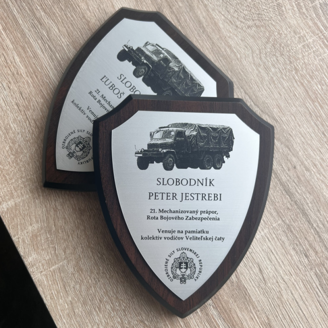 Schildförmige Plakette OSSR