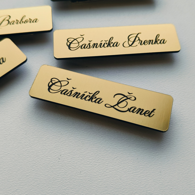 Magnetisches Mini-Namensschild für Kleidung
