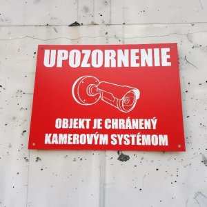 Schild Achtung Kamerasystem