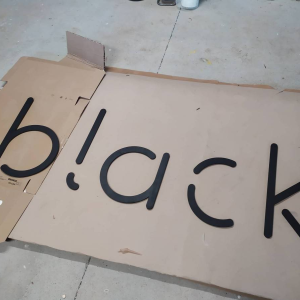 Ausgeschnittenes Logo in Farbe