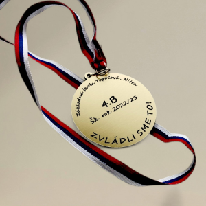 Personalisierte Medaille mit Band V1
