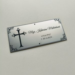 Grabschild mit Kreuz